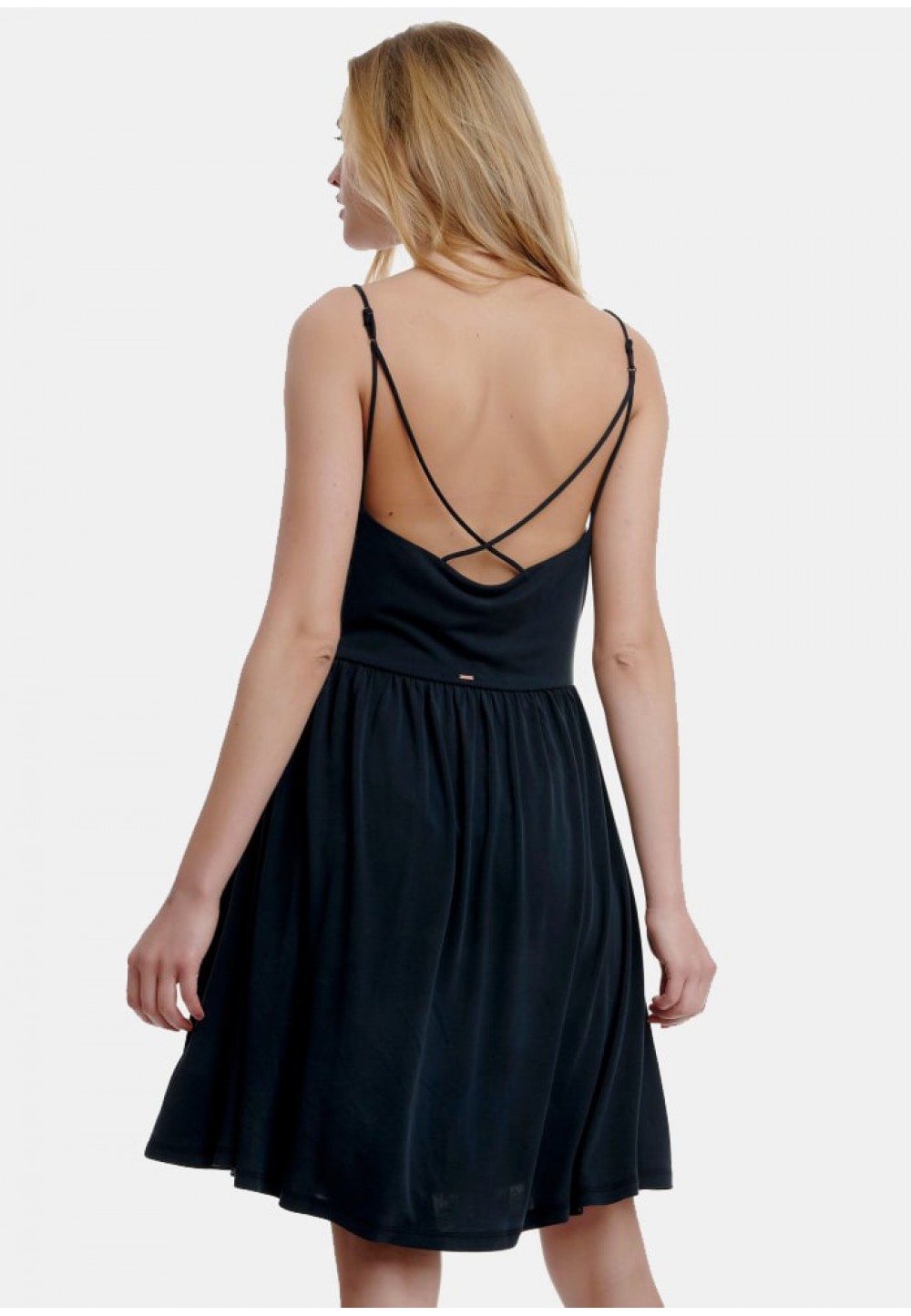 Легкое черное платье