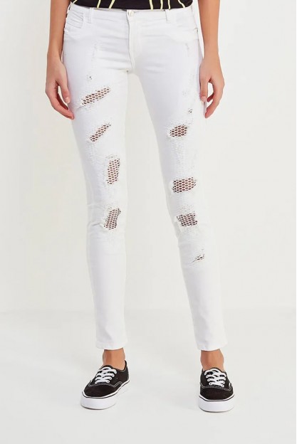 Белые рваные джинсы с сеткой