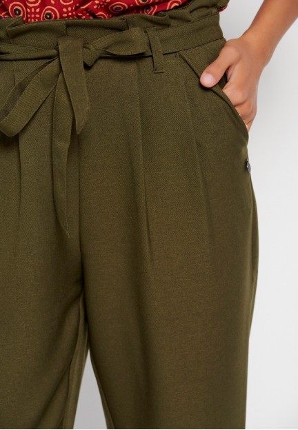 Жіночі штани із завищеною талією
