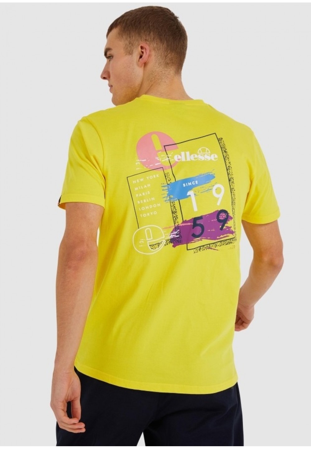 Жовта футболка з графічним принтом на спині