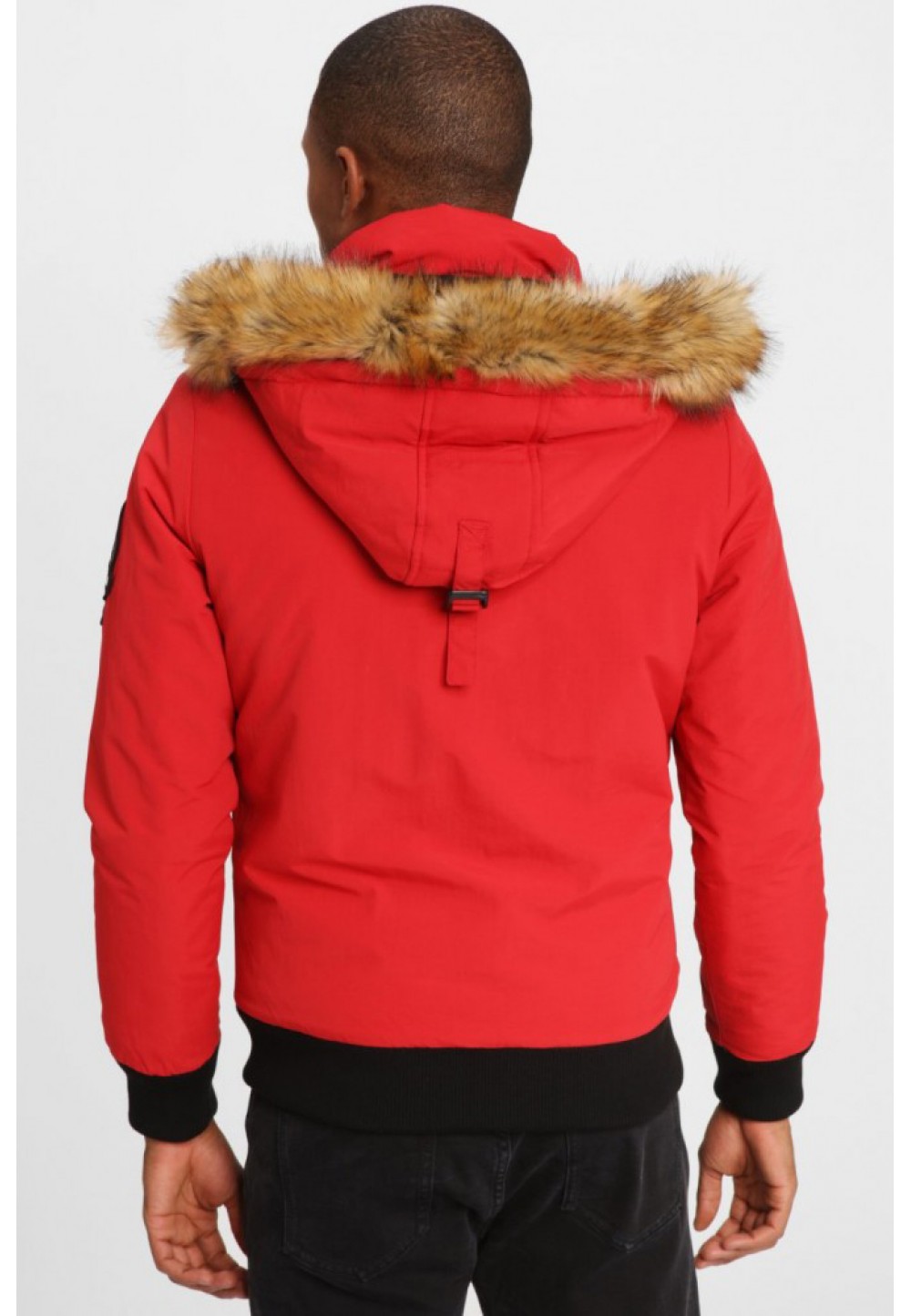 Червона куртка зі знімним капюшоном