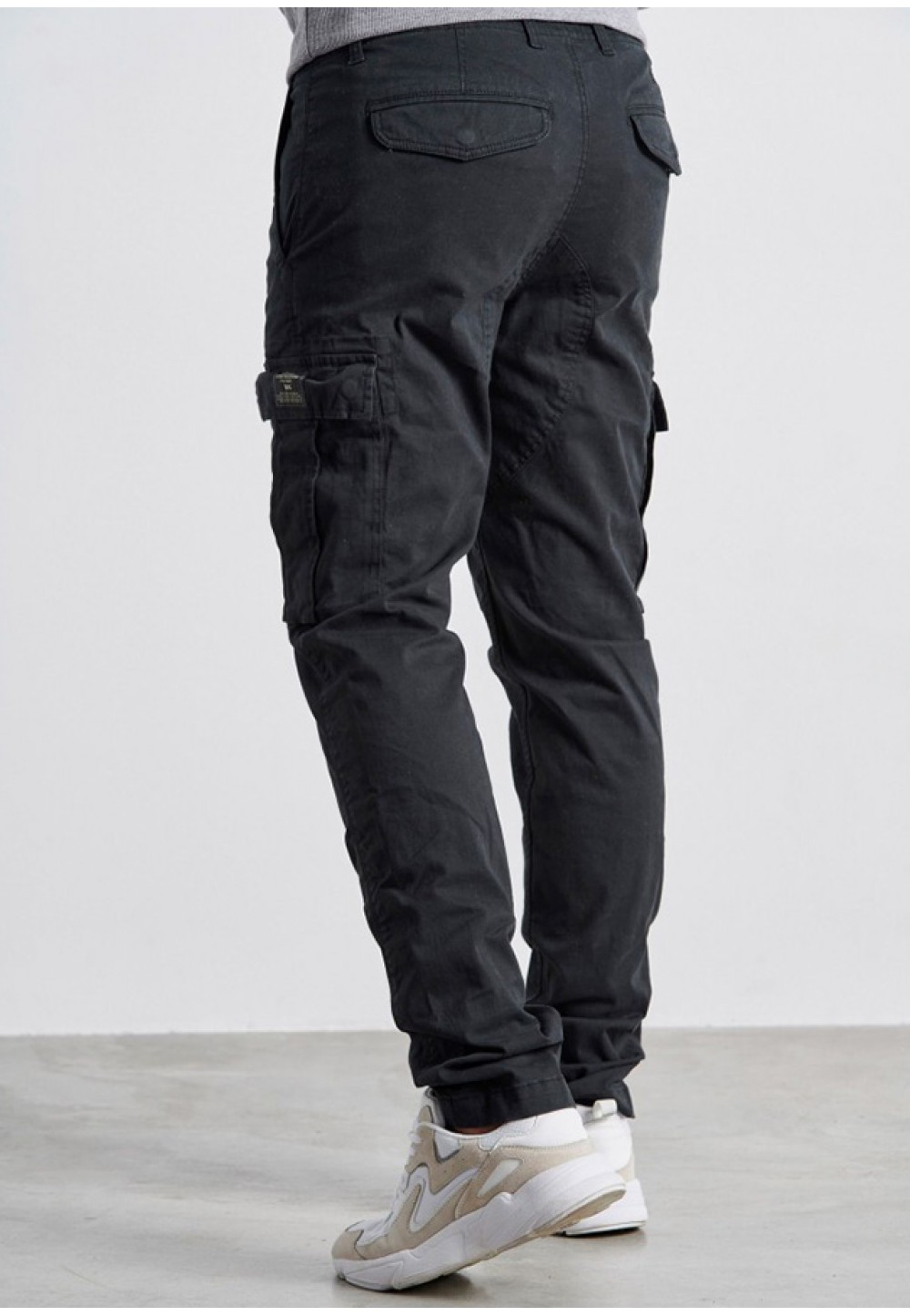 Чоловічі чорні завужені брюки