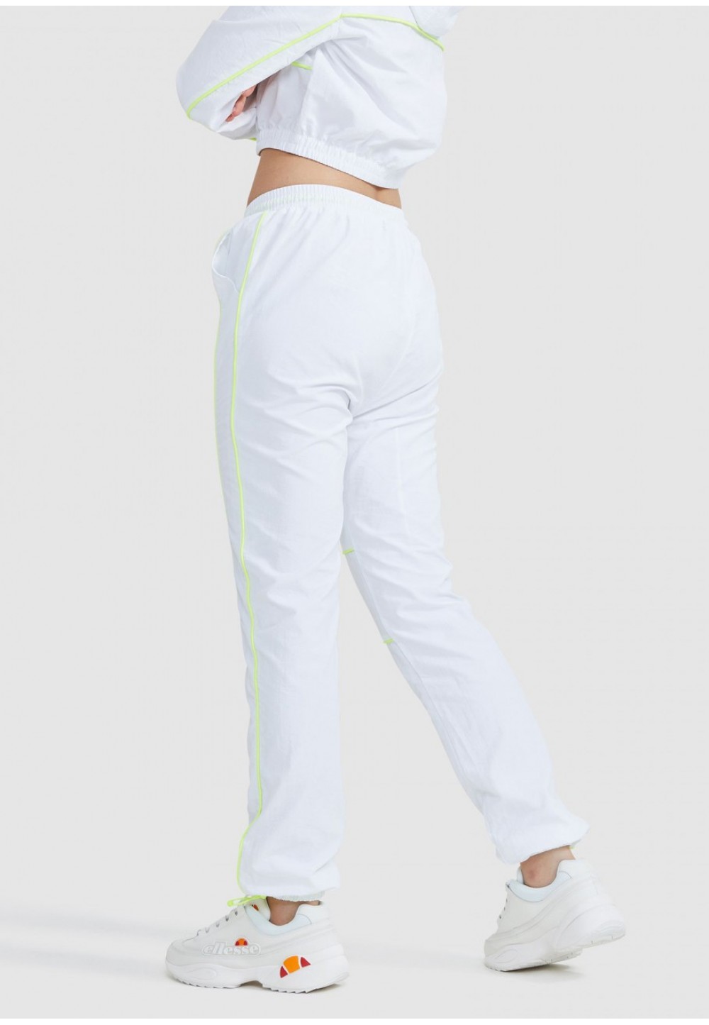 Белые спортивные брюки 