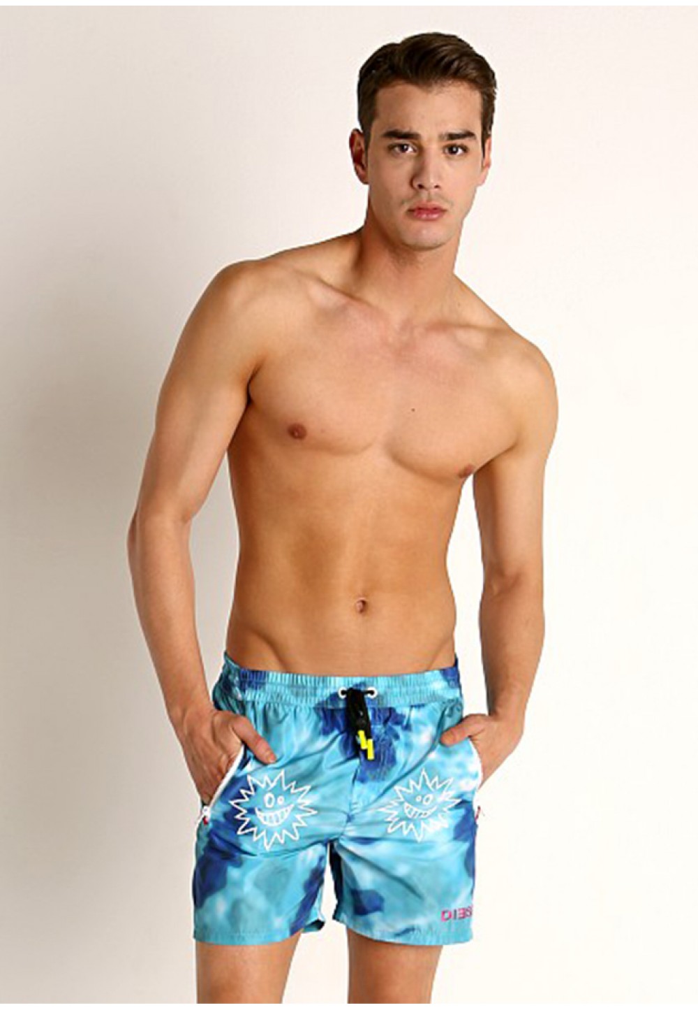 Стильные мужские пляжные шорты 