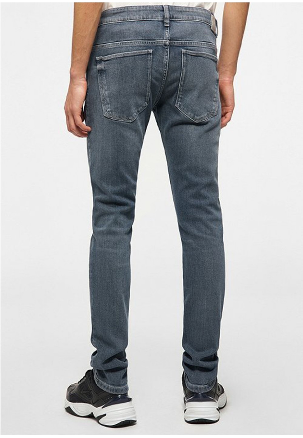 Стильные мужские джинсы 