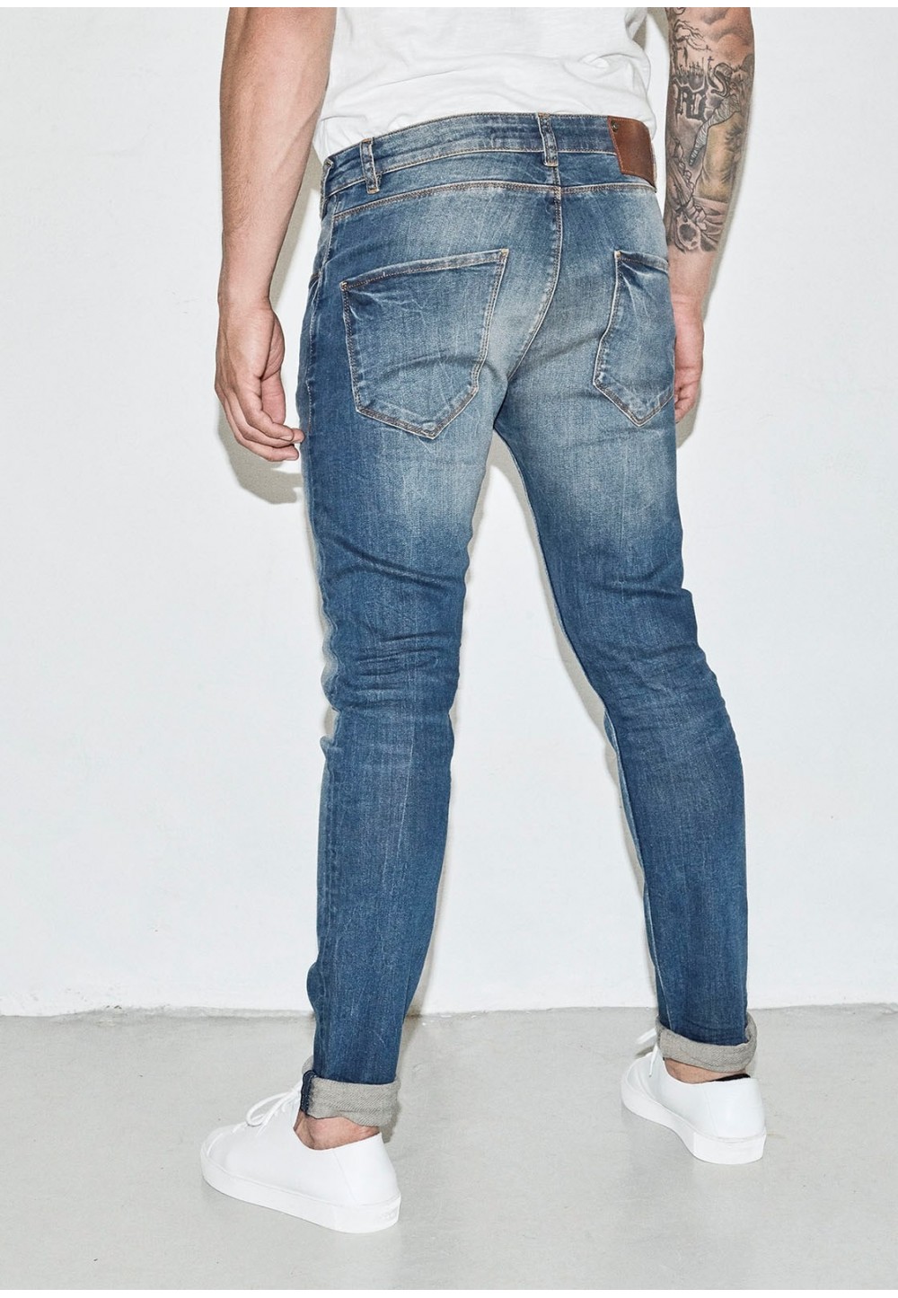 Стильные джинсы REY