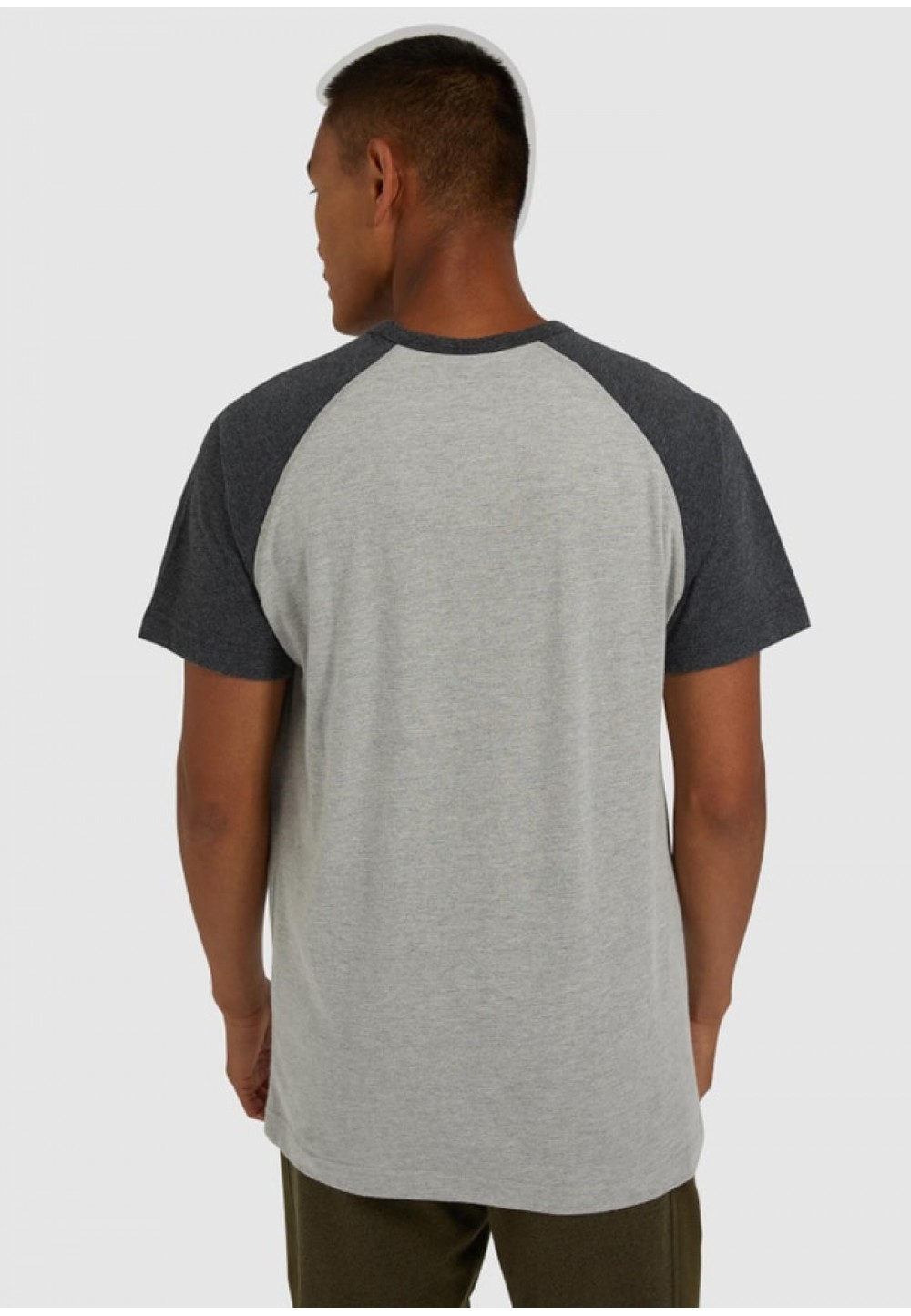 Стильная мужская футболка серого цвета