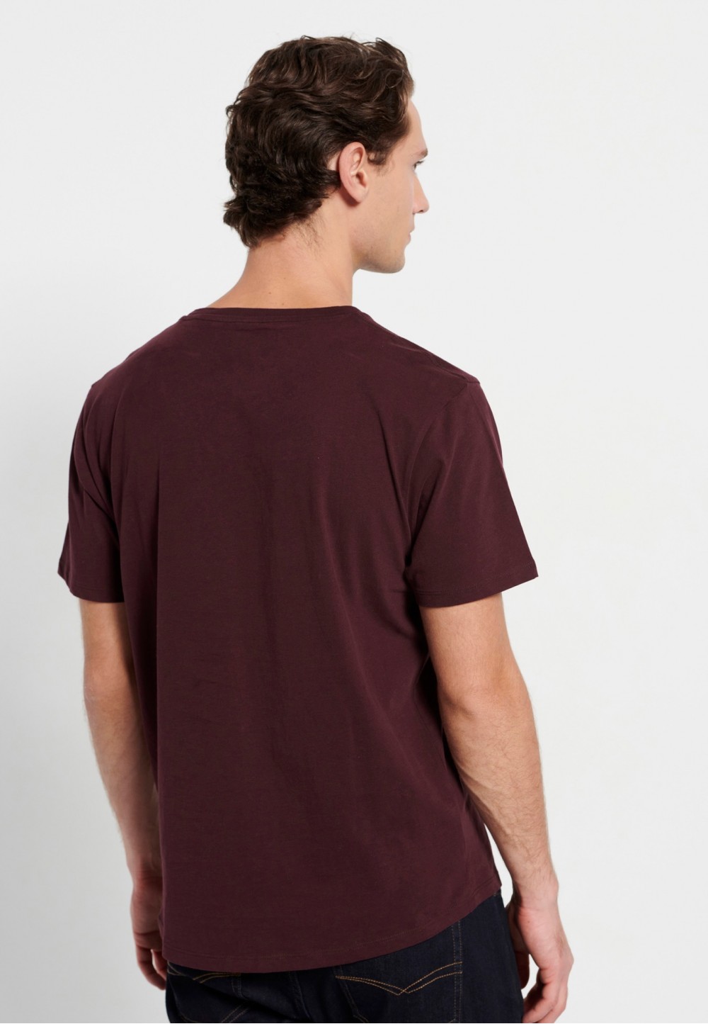Бордовая мужская футболка с коротким рукавом