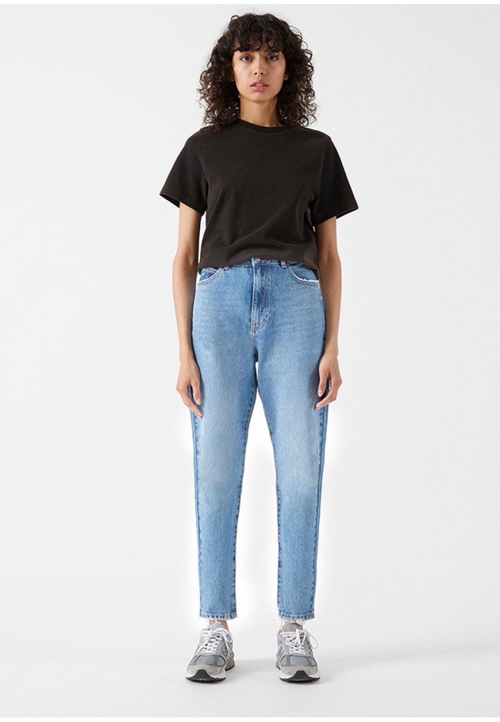 Стильні жіночі джинси з високою талією
