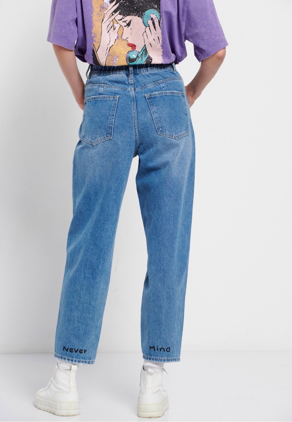 Комфортные голубые джинсы с высокой посадкой